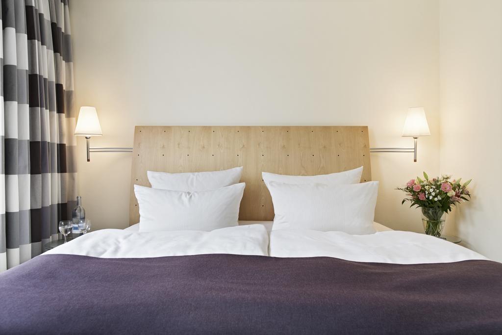 Hotel Kleines Meer Waren  Room photo