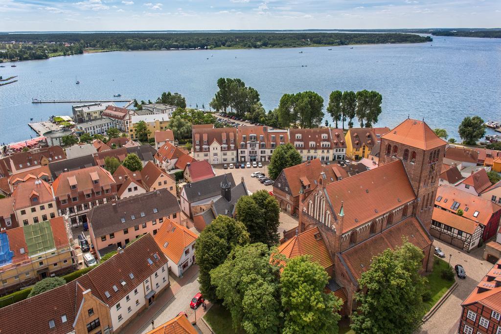 Hotel Kleines Meer Waren  Exterior photo