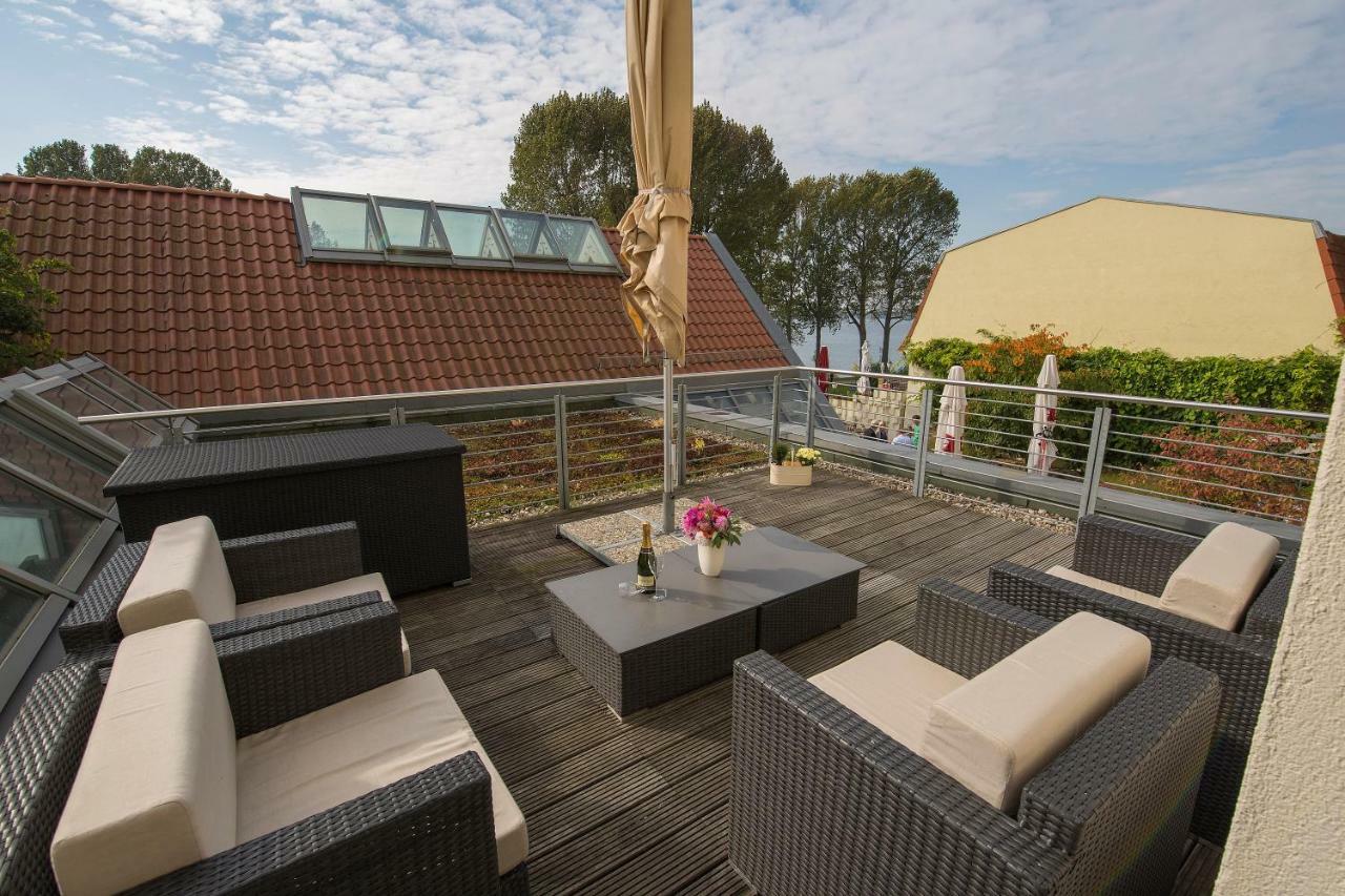 Hotel Kleines Meer Waren  Exterior photo